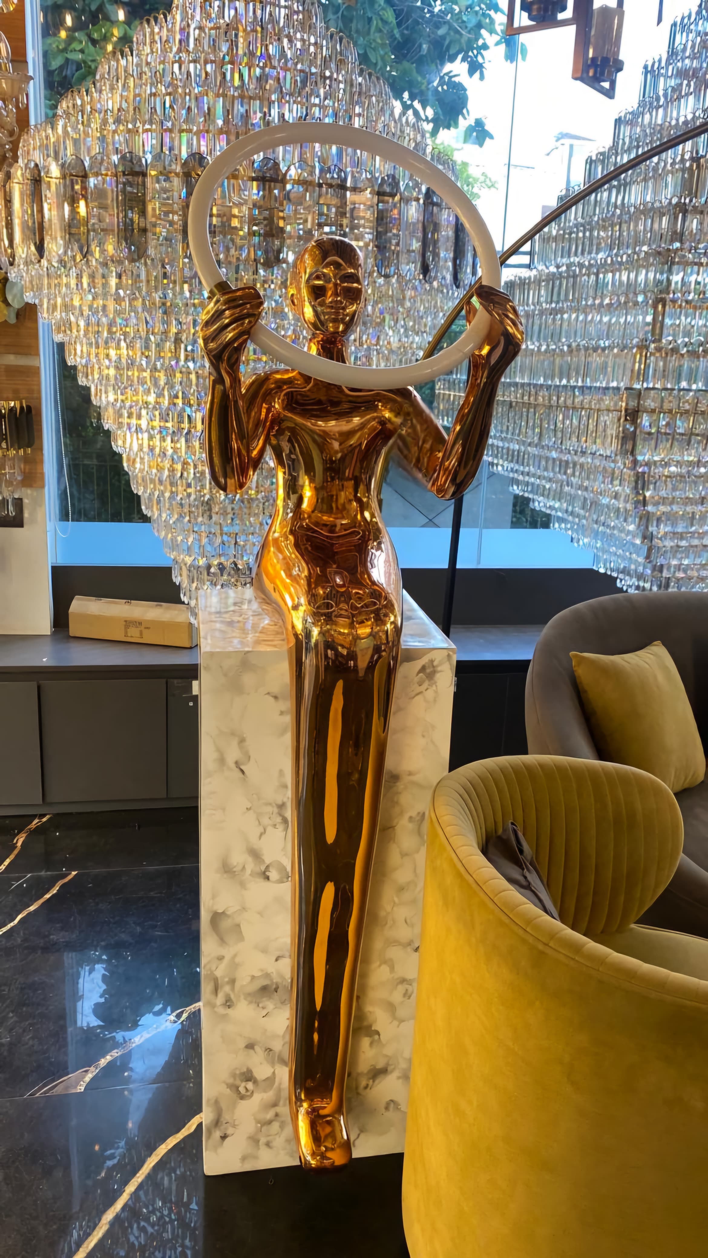 Moon View Floor Lamp (Gold)