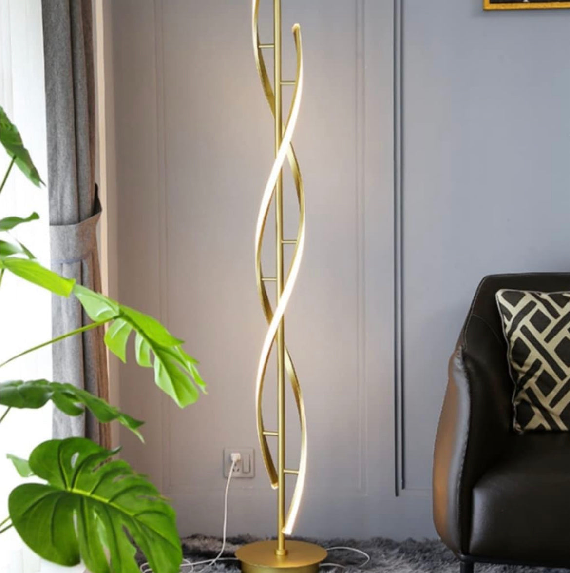 Standing Curvy (Gold) Floor Lamp