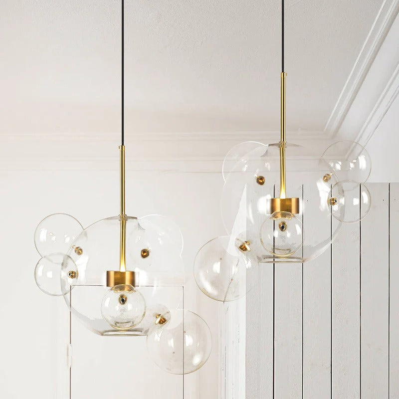 Pendant Lamp with a Clear Design