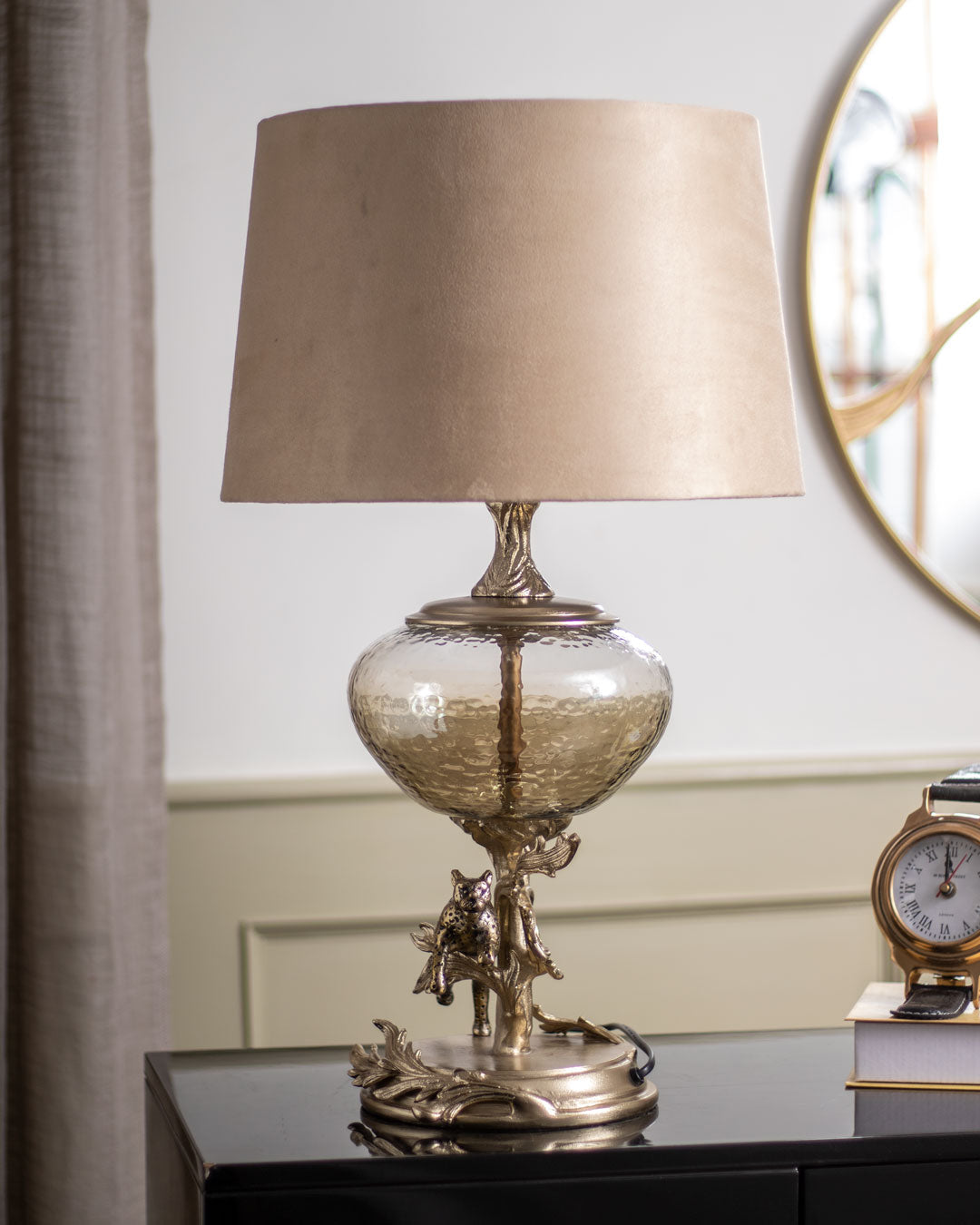 Running Leopard Table Lamp