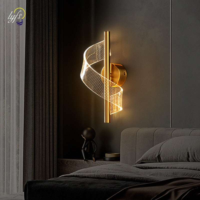 Spiral Shine (Gold) Wall Light