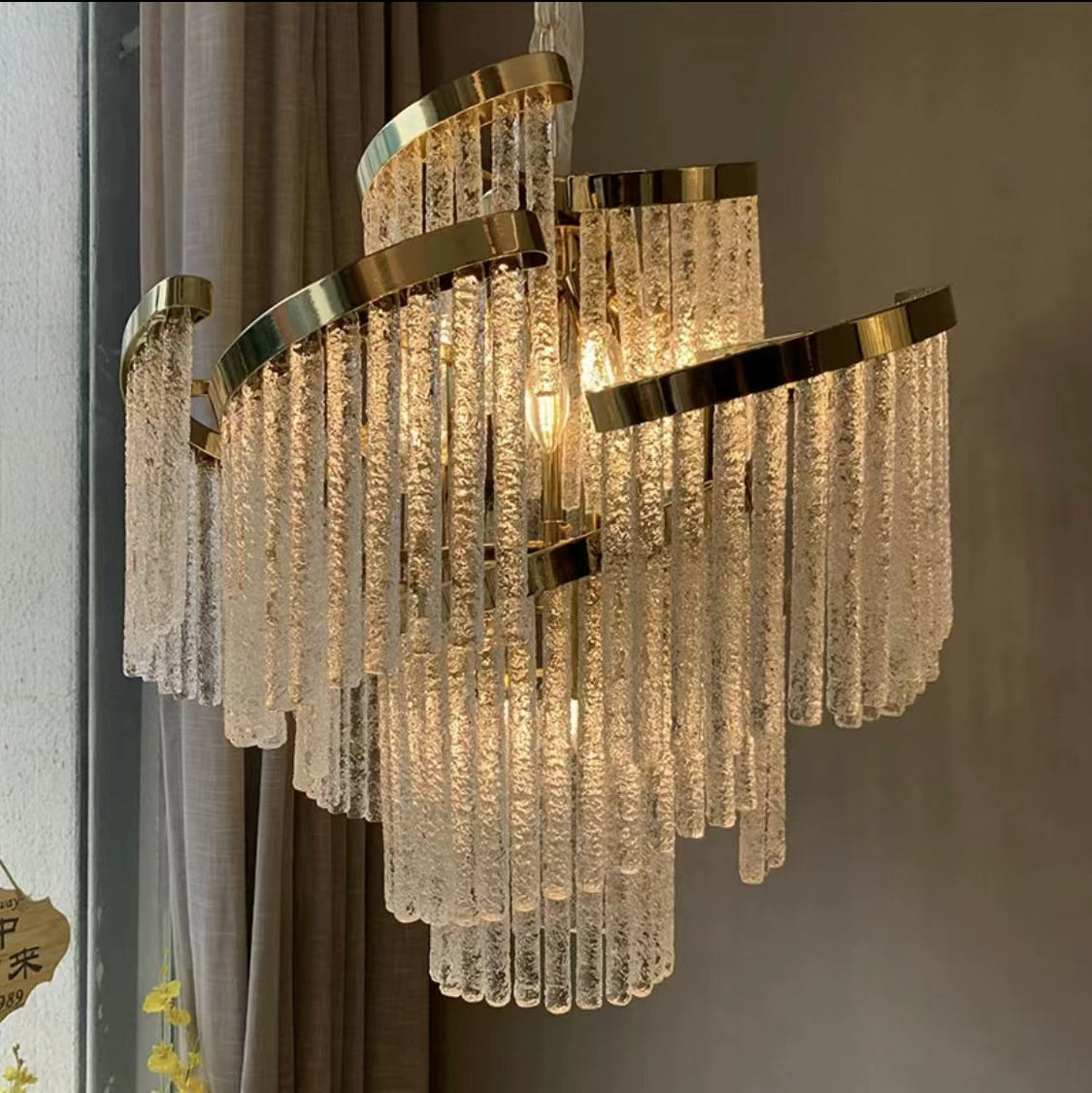 Hearts and Beams Spiral Chandelier 650 mm