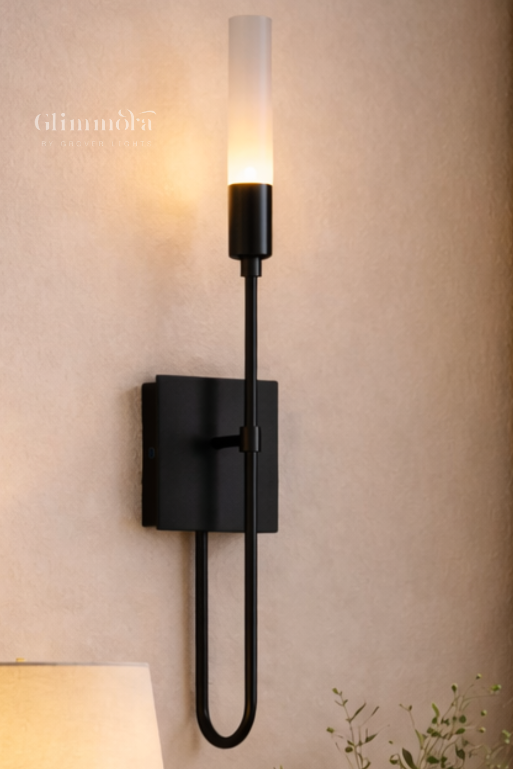 Aura Solo Brass Tube Wall Light Black