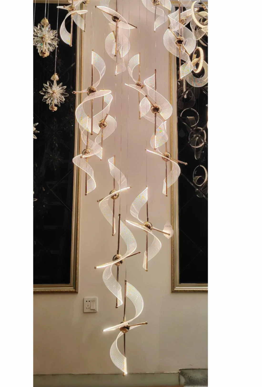 SpiraLux (Acrylic,Gold) Chandelier
