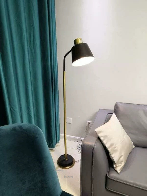 Simple Modern Vertical Floor Lamp