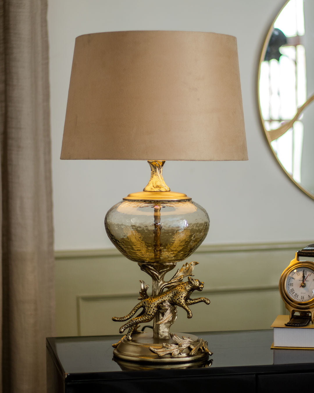 Running Leopard Table Lamp