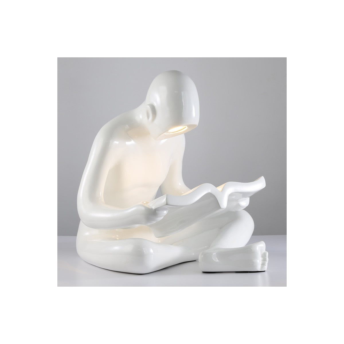 The Bookish Pose: A Reader's Sculpture