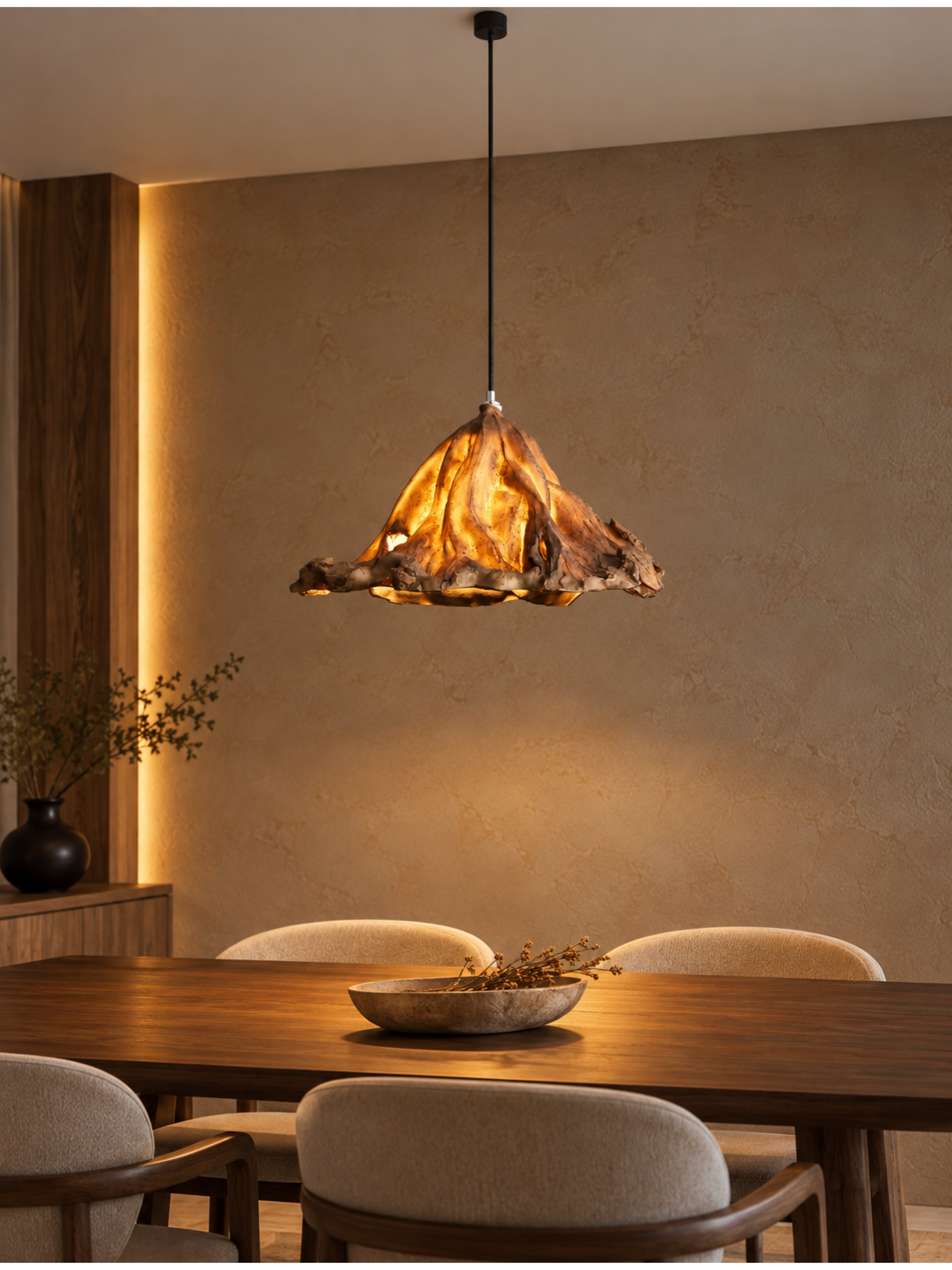 Amberveil – Sculptural Organic Pendant Light