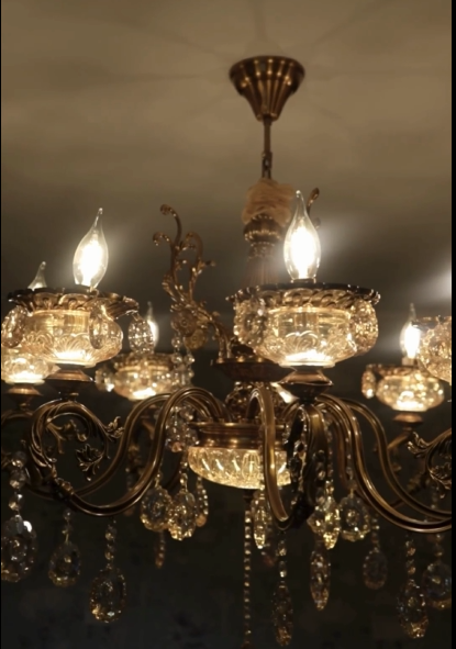 Noor-e-Haveli Chandelier (Antique)