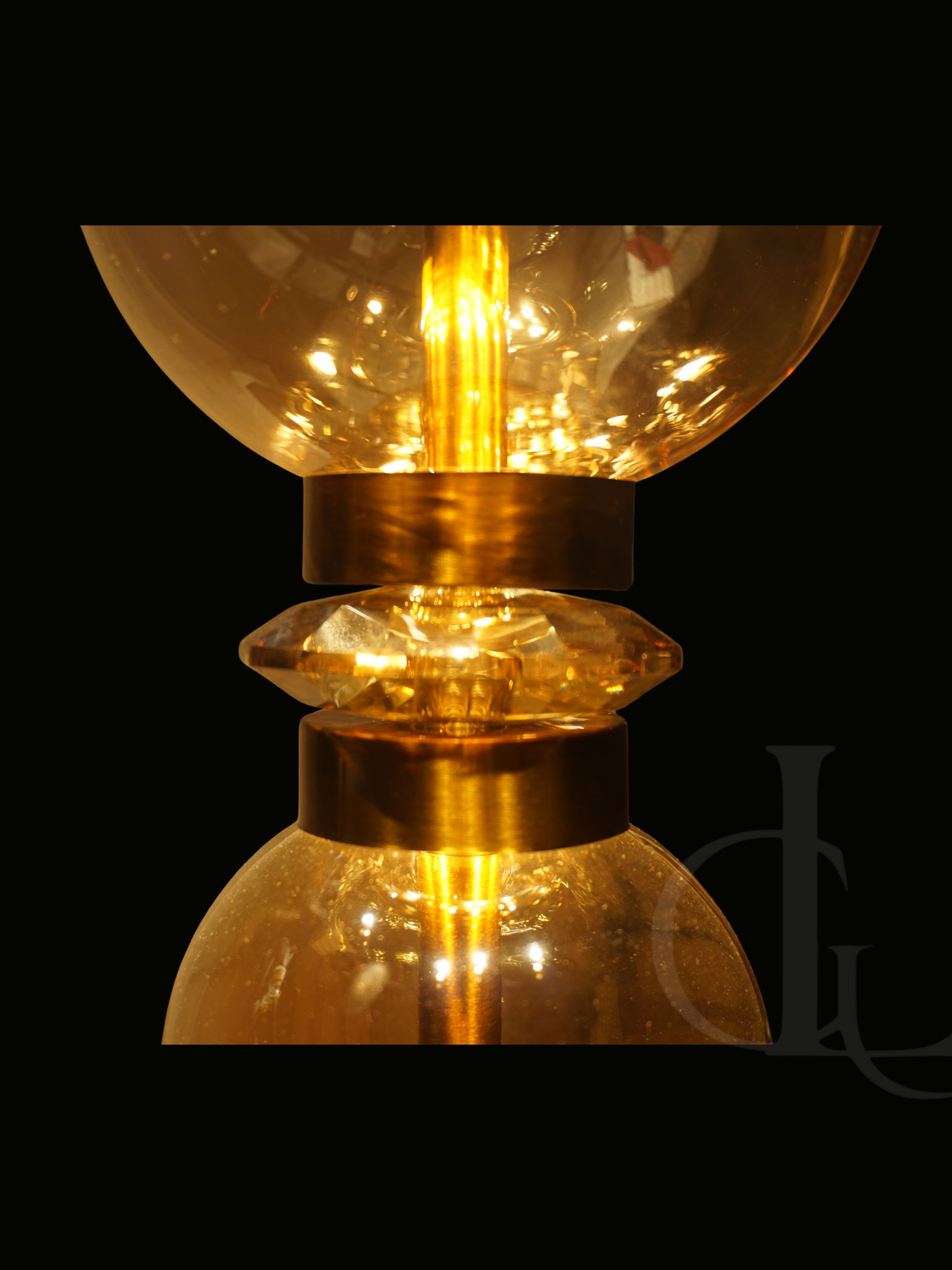 Amber Verse (Glass, Gold) Hanging Light