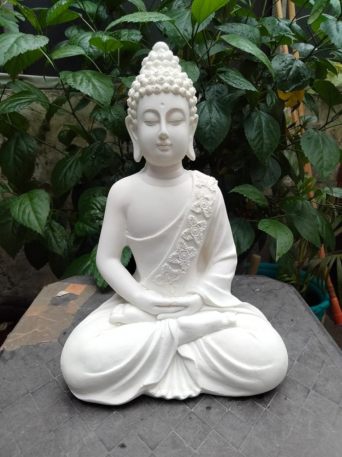 Meditation Buddha White Sculpture