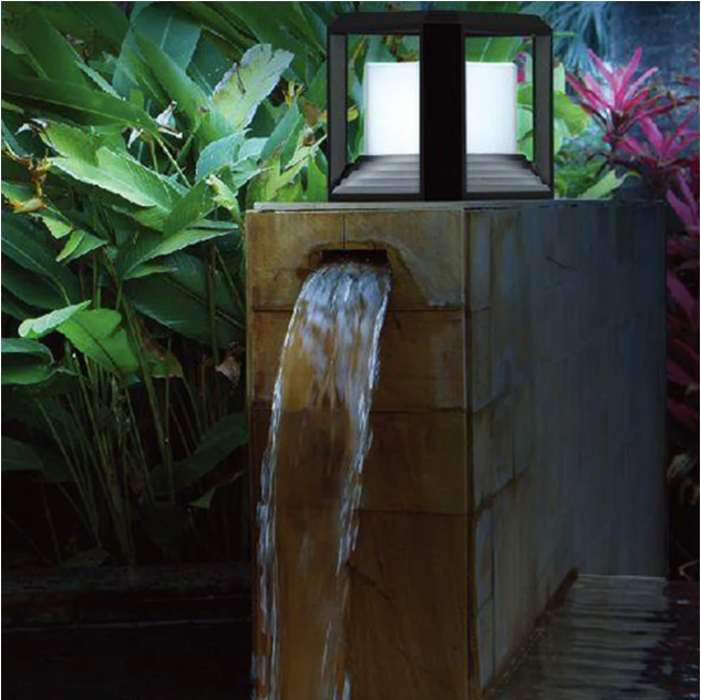 Quadrato Alum Diecast Outdoor Post Gate Light