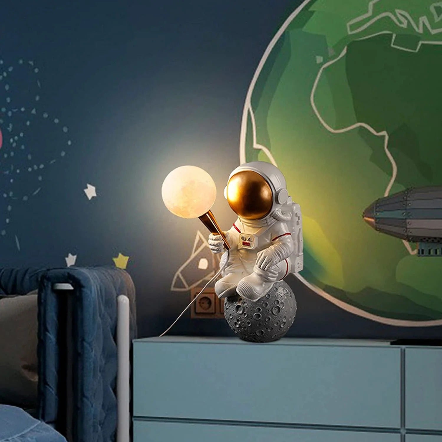 Modern Desk Lamp Astronaut Wall  Desk Light (Sitting)